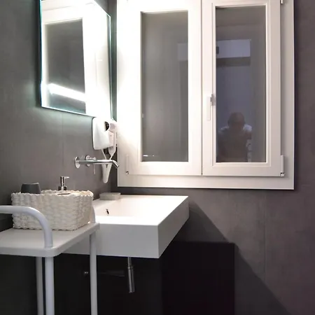 Dimora Garibaldi Guest house *